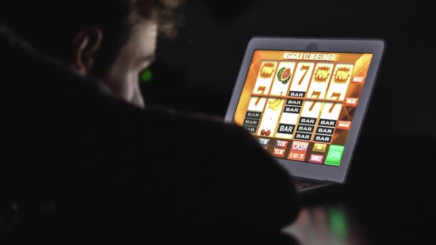Payment options and withdrawal interface display