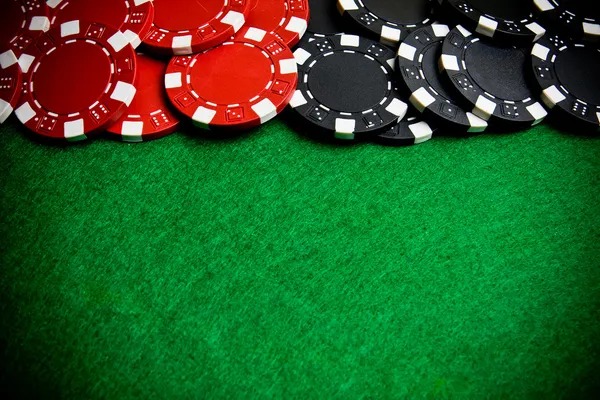 Live dealer shuffling dominoes at neko4d Qiu Qiu table